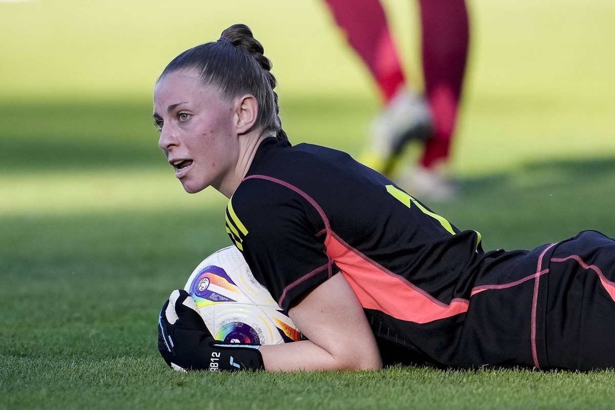 Rafaela Borggr�fe Torh�terin, Torwart, Deutschland, 1, am Ball, Einzelbild, Einzelfoto, Aktion, Action, 30.05.2025, Gro�aspach Deutschland, Fussball, L�nderspiel, U23-Frauen, Deutschland - USA, DFB/DF ...