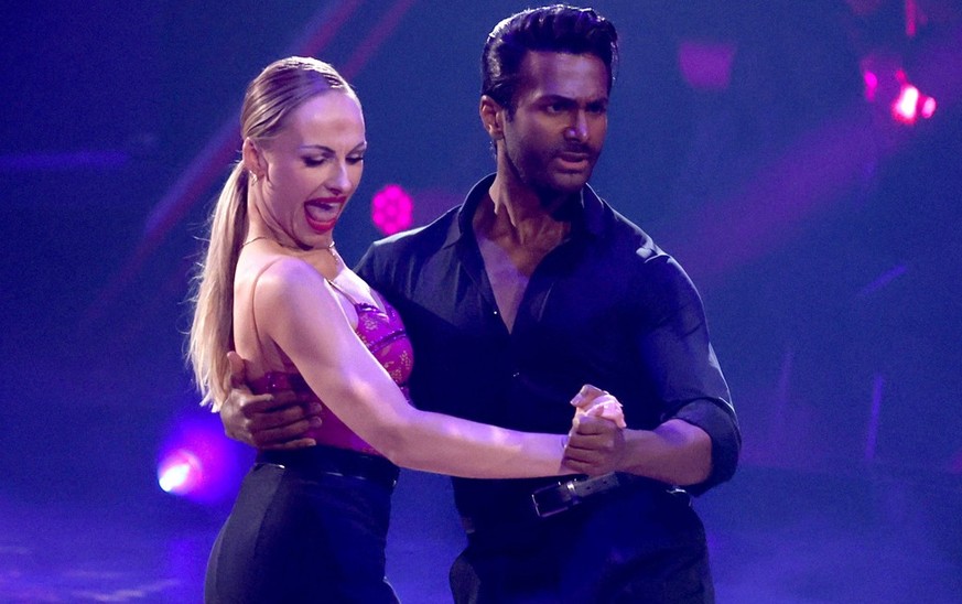 Biyon Kattilathu mit Marta Arndt in der zweiten Live-Show der 17. Staffel der RTL-Tanzshow Let s Dance im MMC Coloneum. Köln, 08.03.2024 *** Biyon Kattilathu with Marta Arndt in the second live show o ...