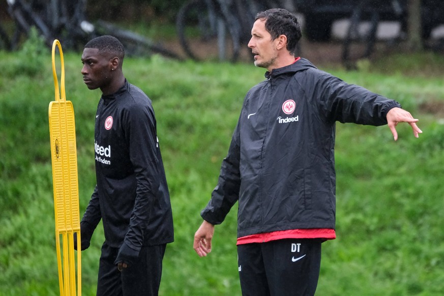 Randal Kolo Muani Eintracht Frankfurt, 9 und Dino Toppmoeller Eintracht Frankfurt, Cheftrainer, GER, Fussball Training, Eintracht Frankfurt, 09.08.2023, Deutsche Bank Park, Saison 2022/2023, GER, Eint ...