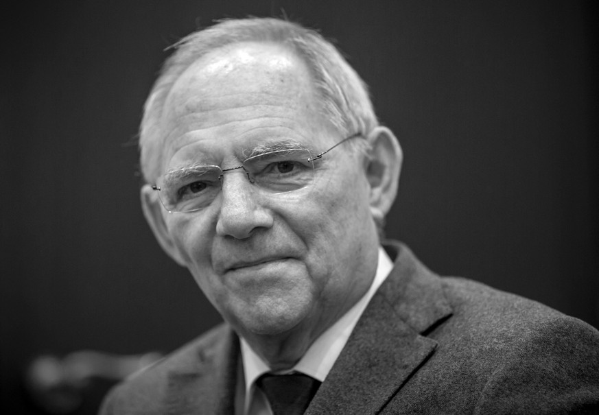 dpatopbilder - ARCHIV - 23.02.2016, Berlin: Wolfgang Schäuble (CDU), ehemaliger Bundesfinanzminister, aufgenommen während eines Interviews in Berlin. Der frühere Bundestagspräsident Wolfgang Schäuble  ...