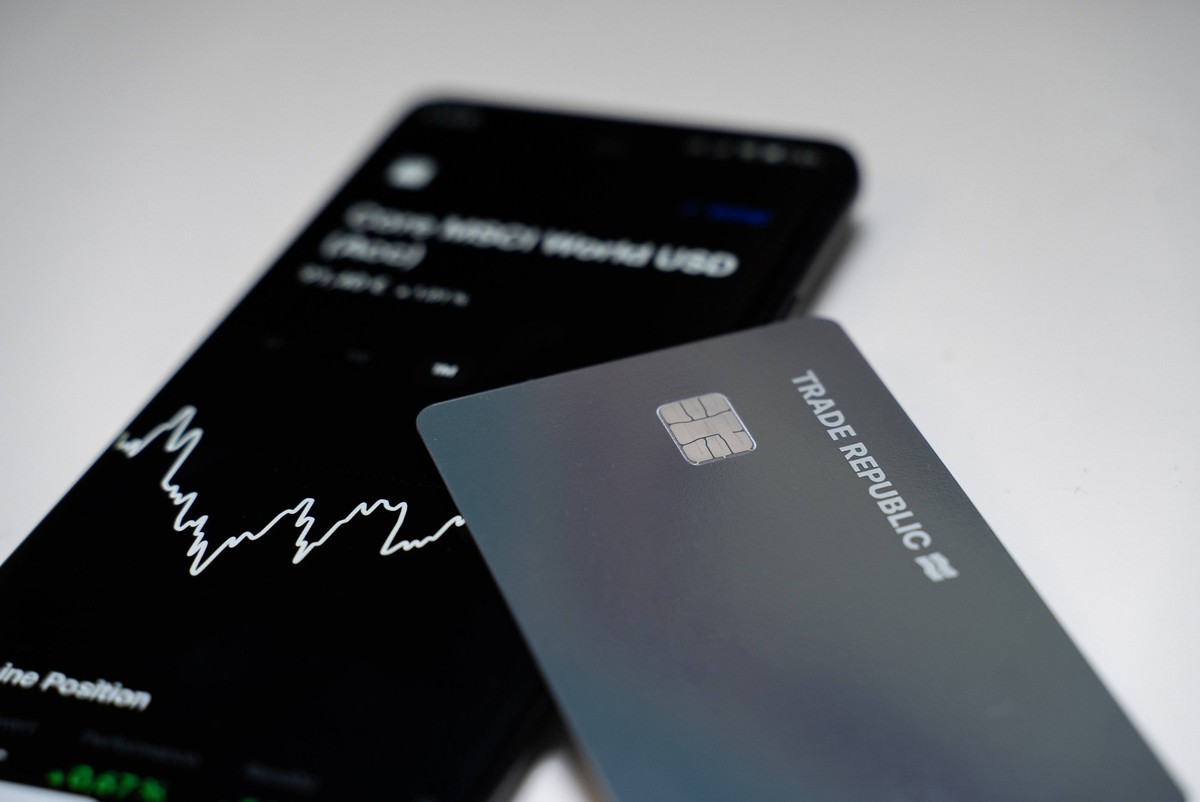 Themenbild - VISA Debitkarte vom Neobroker Trade Republic Bank, 11.05.2024 Themenbild - VISA Debitkarte vom Neobroker Trade Republic Bank, 11.05.2024 Lange Warteliste: Die VISA-Debitkarte der Trade Re ...