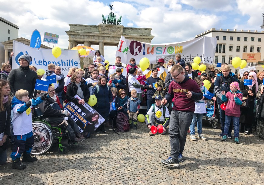 "Glücklich mit einem Chromosom mehr" – wir waren bei der Demo gegen Down-Syndrom-Bluttests