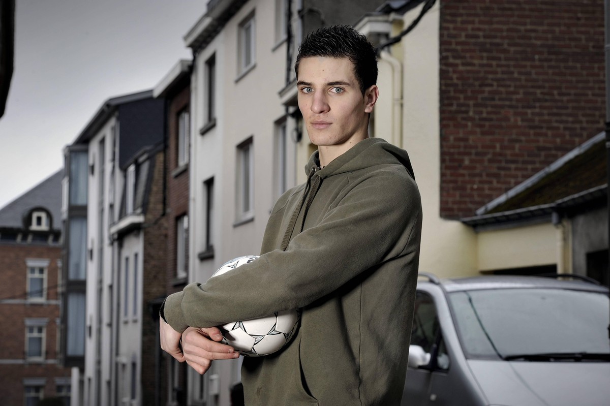 Bildnummer: 07574739 Datum: 28.02.2011 Copyright: imago/Reporters
THOMAS MEUNIER (Belgien / Royal Excelsior Virton) in Bastogne 

PSG Dortmund