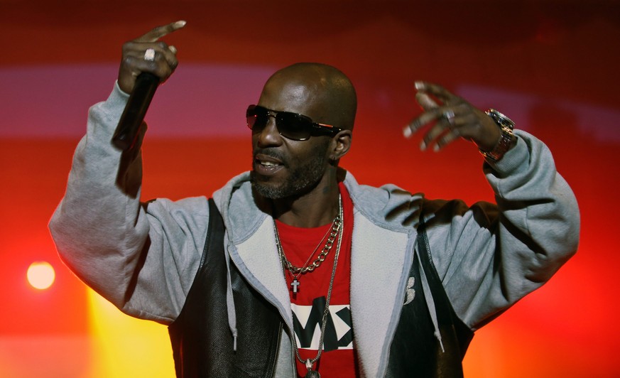 ARCHIV - 11.05.2014, Polen, Warschau: Der US-Rapper DMX steht bei einem Konzert auf der B