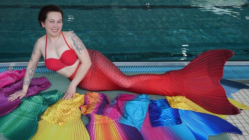 Mermaid Melli ist professionelle Meerjungfrau.