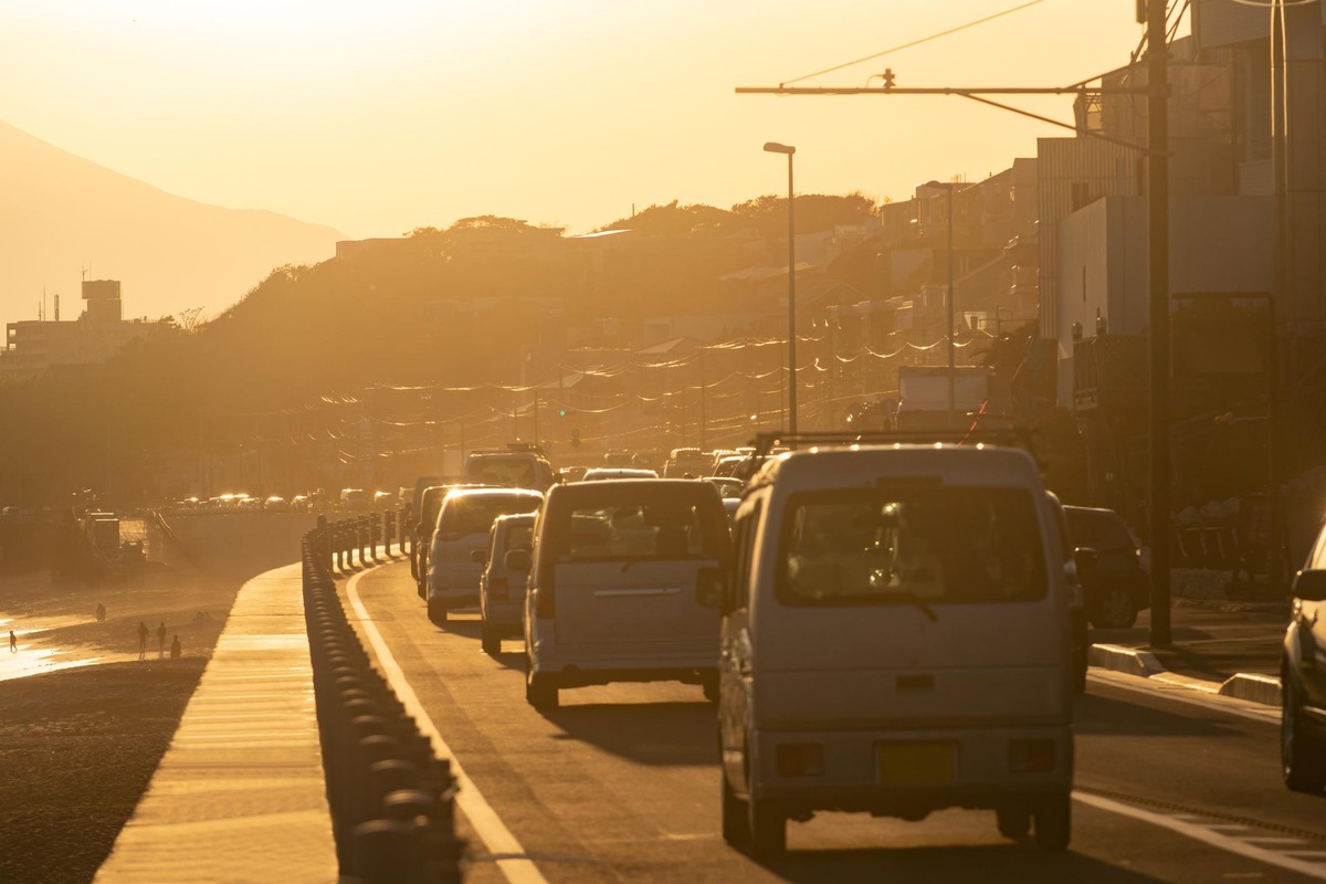 The sea is Sagami Bay, Pacific Ocean and the coast road is Route 134, Shonan Coast Road, Shichirigahama of Kamakura city, Kanagawa prefecture.