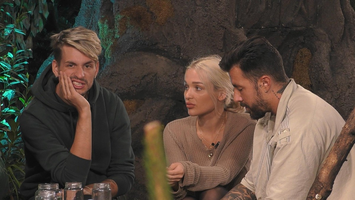 Katy kritisiert Emmy. Titel: Promi Big Brother 2020; 

Copyright: SAT.1; 

Bildredakteur: Clarissa Schreiner; 
Rechtehinweis: Dieses Bild darf bis eine Woche nach Ausstrahlung honorarfrei fuer redakti ...
