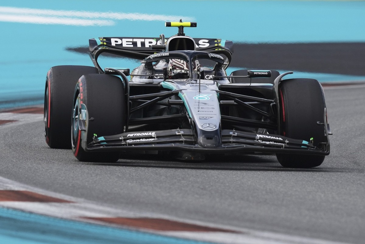 Mercedes driver Kimi Antonelli of Italy steers his car during the qualifying session for the Formula One Miami Grand Prix auto race, Saturday, May 3, 2025, in Miami Gardens, Fla. (AP Photo/Rebecca Bla ...