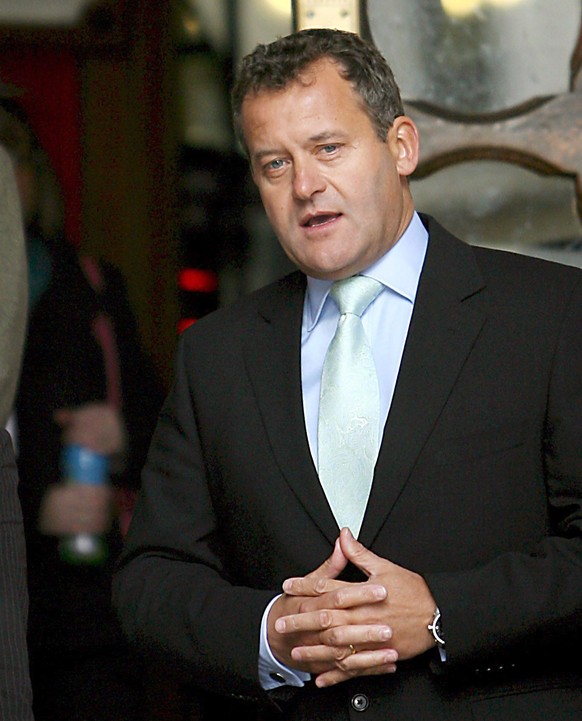 ARCHIV - 14.01.2008, Gro�britannien, London: Paul Burrell, ehemaliger Butler von Prinzessin Diana, gibt eine kurze Erkl�rung vor dem Royal Courts of Justice ab. Burrell hatte im Rahmen der Ermittlunge ...