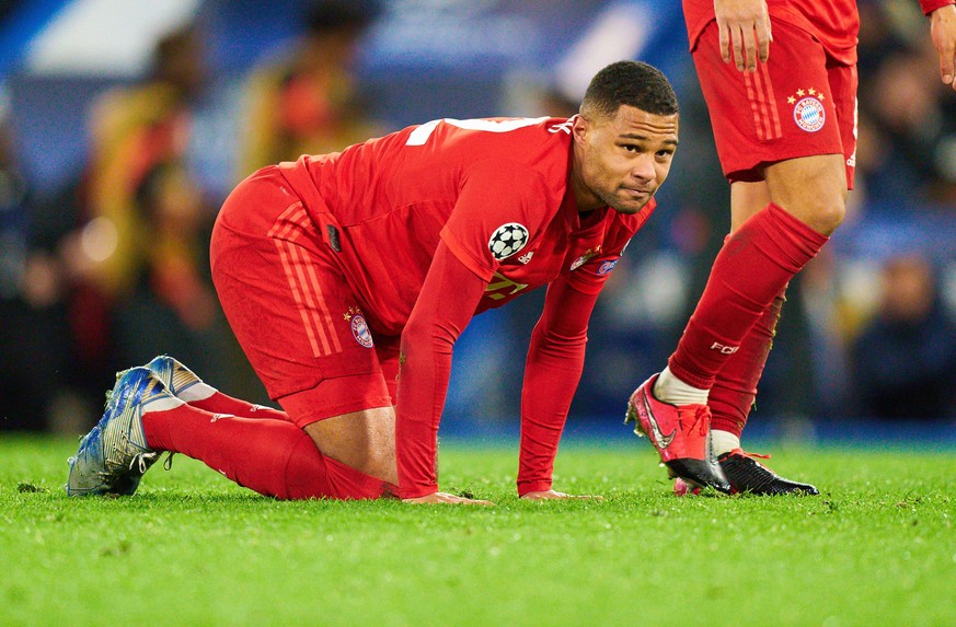 Bayern-Star Serge Gnabry am Boden.