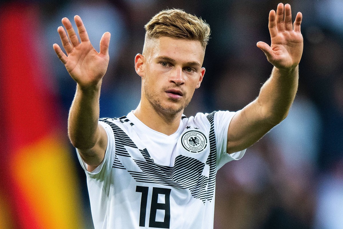 09.09.2018, xfux, Fussball Testspiel, Deutschland - Peru emspor, v.l. Joshua Kimmich (Deutsche Fussball Nationalmannschaft DFB) jubeln / jubelt nach Spielende. (DFL/DFB REGULATIONS PROHIBIT ANY USE OF ...