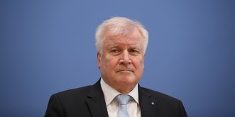 Seehofer kündigt Konsequenzen im Bremer Asyl-Skandal an – 9 Fragen und Antworten