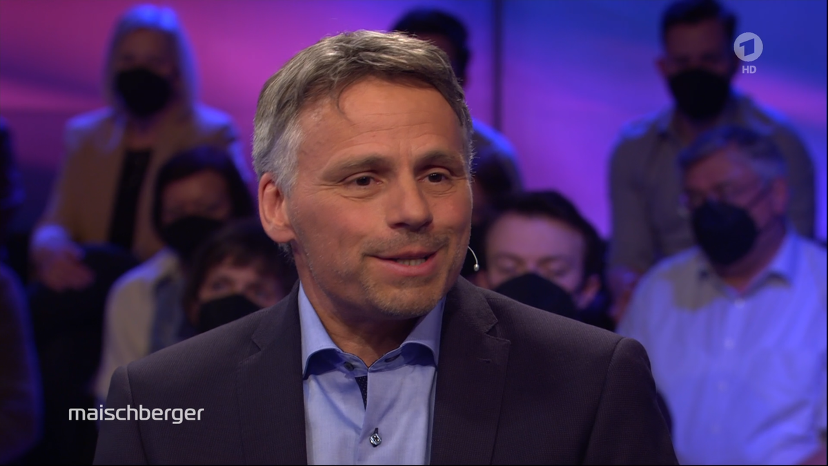 Zoonosen-Forscher Fabian Leendertz sieht keinen Grund zur Panik, rät aber zur Vorsicht bei den Affenpocken.