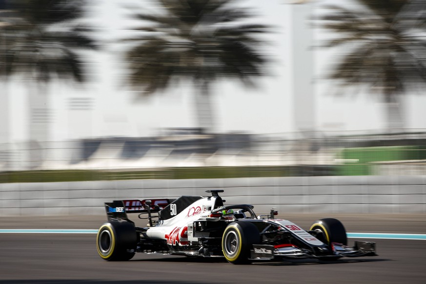 Sport Bilder des Tages 2020 Abu Dhabi Post Season Test YAS MARINA CIRCUIT, UNITED ARAB EMIRATES - DECEMBER 15: Mick Schumacher, Haas VF-20 during the Abu Dhabi Post Season Test at Yas Marina Circuit o ...