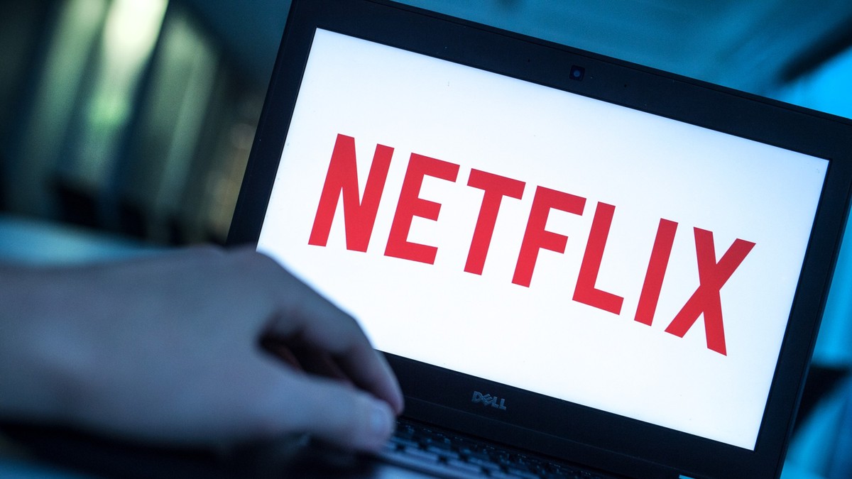 ARCHIV - 17.12.2016, Berlin: ILLUSTRATION - Das Logo des Video-Streamingdienstes Netflix ist auf dem Display eines Laptops zu sehen. Netflix hat seine Filme und Serien für die nächsten Monate vorgeste ...