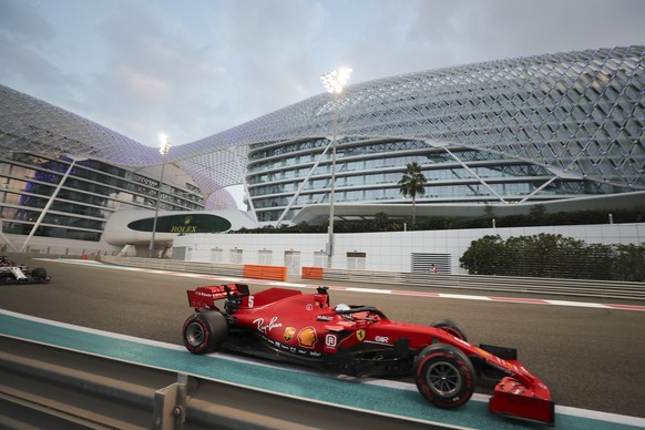 12.12.2020, Vereinigte Arabische Emirate, Abu Dhabi: Motorsport: Formel-1-Weltmeisterschaft, Grand Prix von Abu Dhabi, Qualifying: Sebastian Vettel aus Deutschland vom Team Scuderia Ferrari steuert se ...