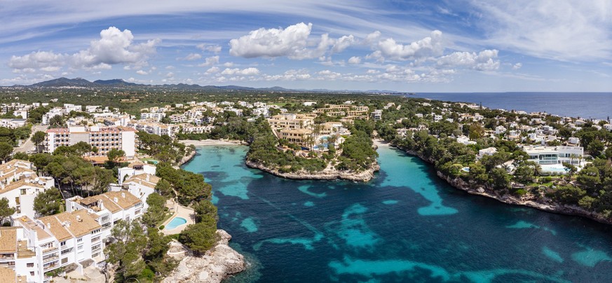 Cala Ferrera and Cala Serena, Cala d Or, Santanyi, Mallorca, Balearic Islands, Spain xkwx Balearic Islands, Cala d&#039;Or, Flat, Maiorica, Portion of sea, balearization, bathing space, coastline, fun ...