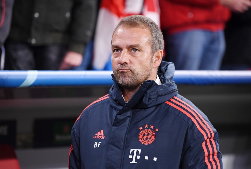 FUSSBALL CHAMPIONS LEAGUE SAISON 2019/2020 Vorrunde Gruppe B FC Bayern Muenchen - Olympiakos Piraeus 06.11.2019 Trainer Hansi Flick FC Bayern Muenchen nachdenklich *** FUSSBALL CHAMPIONS LEAGUE SAISON ...