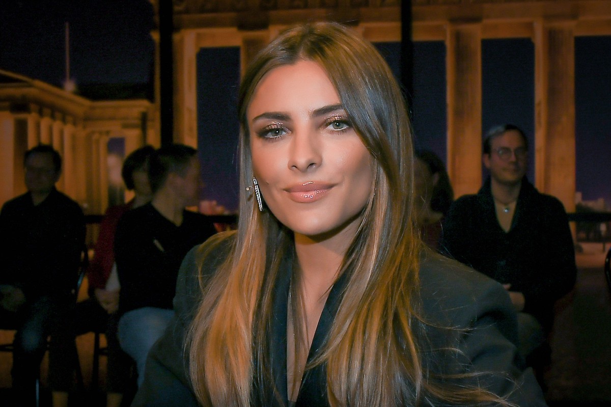 12.11.2021, xlakx, Entertainment Fernsehen TV, RIVERBOAT Berlin 2021 emspor, v.l. Sophia Thomalla Berlin *** 12 11 2021, xlakx, entertainment television TV, RIVERBOAT Berlin 2021 emspor, v l Sophia Th ...