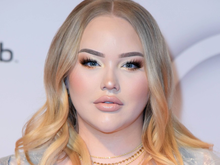 Nikkie de Jager (NikkieTutorials) bei der GLOW - The Beauty Convention in den Westfalenhallen in Dortmund am 10.03.2018 *** Nikkie de Jager NikkieTutorials at the GLOW The Beauty Convention at the Wes ...