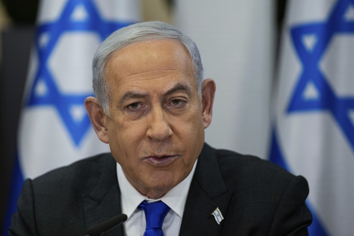 24.12.2023, Israel, Tel Aviv: Benjamin Netanjahu, Premierminister von Israel, leitet eine Kabinettssitzung in der Kirya, dem Sitz des israelischen Verteidigungsministeriums. Foto: Ohad Zwigenberg/AP P ...
