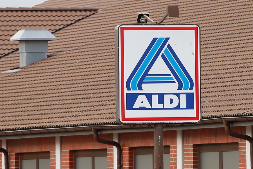 Fehmarn, Deutschland 26. August 2020: Symbolbilder - 2020 Aldi Nord, Symbol, Schriftzug, Logo, Discounter, Feature / Symbol / Symbolfoto / charakteristisch / Detail /