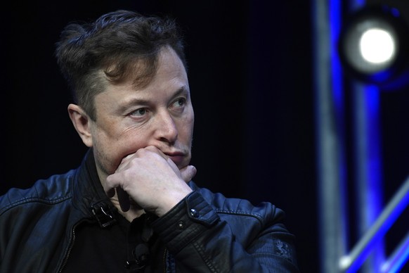 ARCHIV - 09.03.2020, USA, Washington: Elon Musk, Konzernchef des US-Elektroautohersteller Tesla, nimmt an der SATELLITE-Konferenz teil. Beim Kurznachrichtendienst Twitter steht der Mehrheitsanteilseig ...