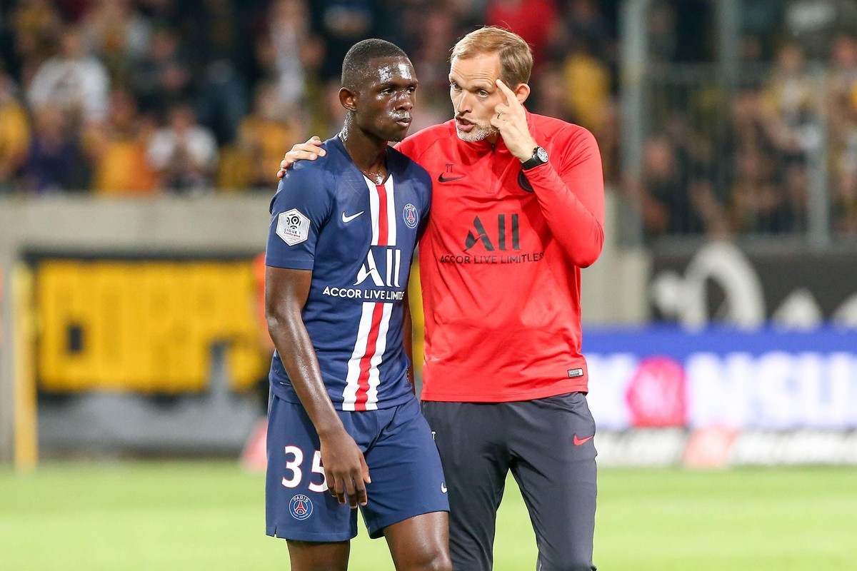 Damals in Paris: Tanguy Nianzou (l.) im Gespräch mit Thomas Tuchel.