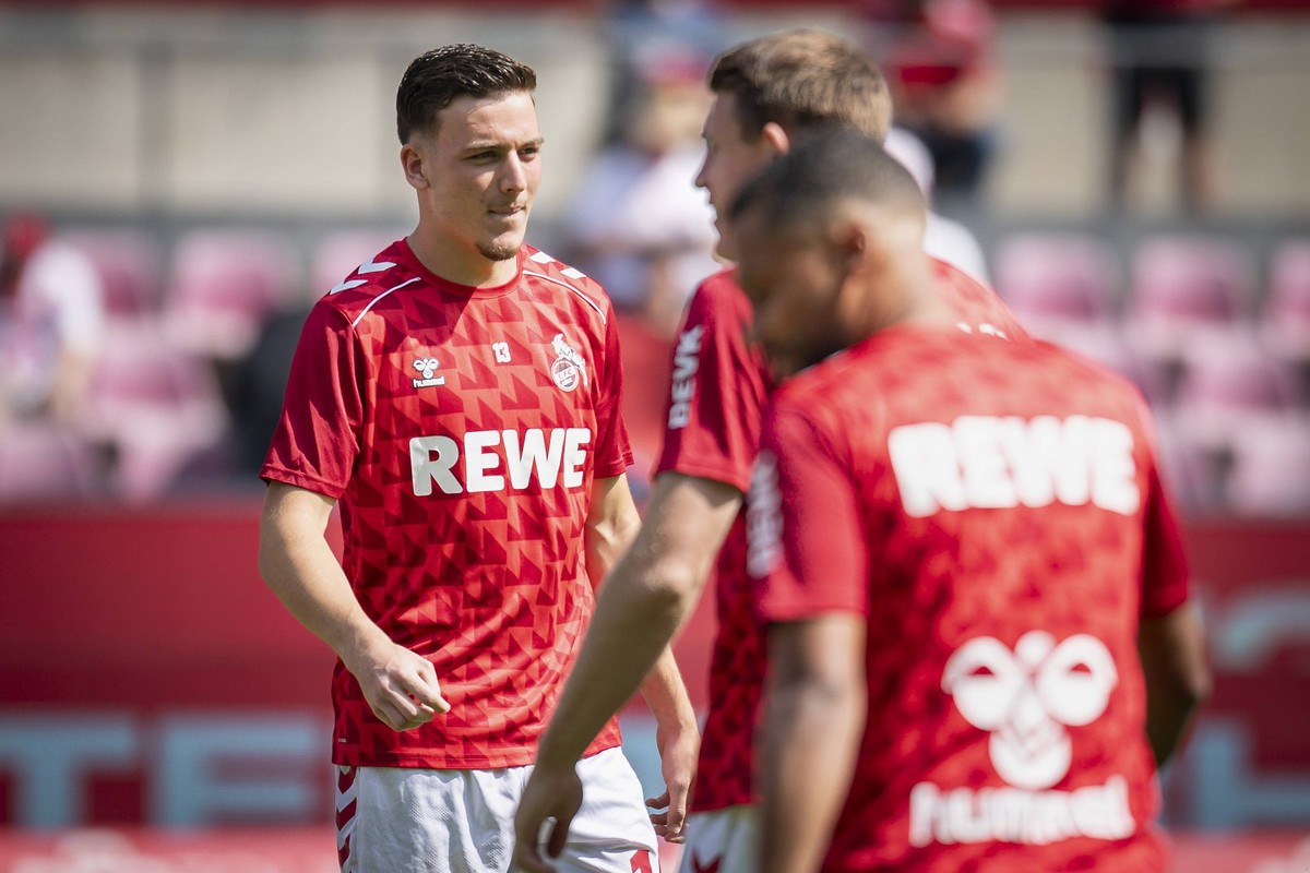 Testspiel 1. FC K�ln - Atalanta Bergamo, 09.08.2025 Said El Mala 1. FC K�ln, 13 vor dem Spiel Testspiel 1. FC K�ln - Atalanta Bergamo am 09.08.2025 im Rheinenergie-Stadion in Koeln. DIE DFL-VORSCHRIFT ...