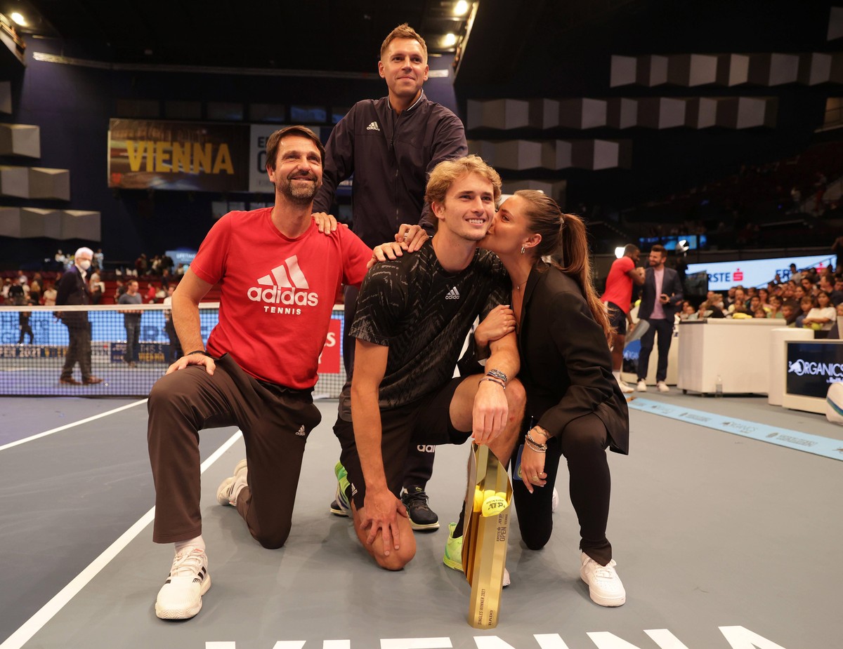 TENNIS - ATP, Tennis Herren Erste Bank Open VIENNA,AUSTRIA,31.OCT.21 - TENNIS - ATP World Tour, Erste Bank Open, final. Image shows coaches, Alexander Zverev GER and Sophia Thomalla. PUBLICATIONxNOTxI ...
