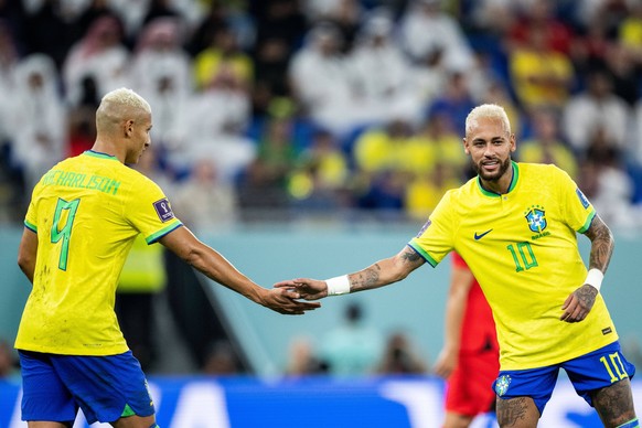 221205 Richarlison and Neymar of Brazil during the FIFA World Cup, WM, Weltmeisterschaft, Fussball 2022 round of 16 football match between Brazil and South Korea on December 5, 2022 in Doha. Photo: Jo ...