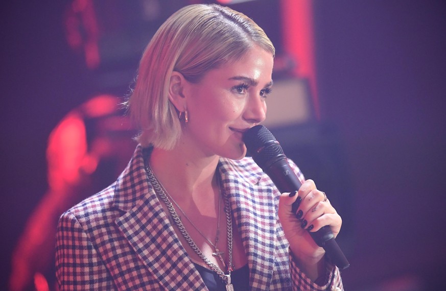 BERLIN, GERMANY - DECEMBER 05: Loredana is seen during the &quot;Ein Herz Fuer Kinder&quot; Gala at Studio Berlin Adlershof on December 05, 2020 in Berlin, Germany. (Photo by Clemens Bilan - Pool/Gett ...