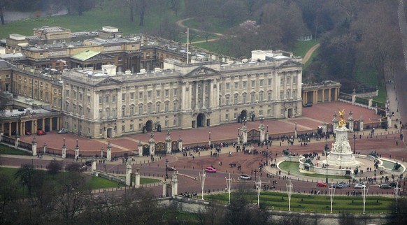 LONDON - MARCH 25: An aerial view of Buckingham Palace March 25, 2007 in the heart of London, England. (Photo by Mike Hewitt/Getty Images)