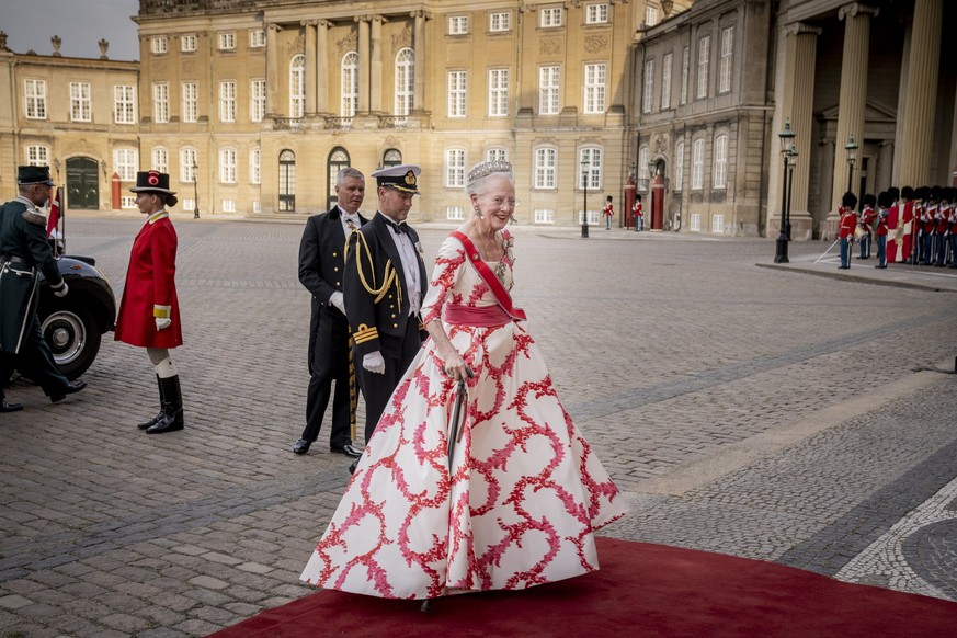 15.06.2023, Dänemark, Kopenhagen: Königin Margrethe von Dänemark trifft zum Abendessen im Schloss Amalienborg ein. Das norwegische Königspaar ist zu einem offiziellen Besuch in Dänemark. Foto: Liselot ...