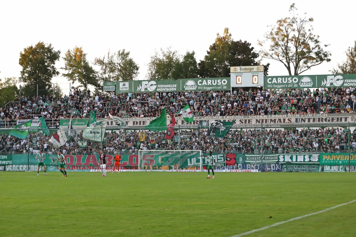 Regionalliga Nordost: BSG Chemie Leipzig vs. BFC Dynamo 19.09.2025 Blick auf den Fanblock von Chemie, Ultras, Norddamm. Symbolbild, Feature. Fu�ball, Regionalliga Nordost, Saison 2025/ 2026, 9. Spielt ...