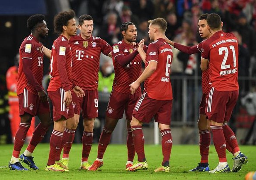 (L-R) Bayern Munich&#039;s Canadian midfielder Alphonso Davies, Bayern Munich&#039;s German midfielder Leroy Sane, Bayern Munich&#039;s Polish forward Robert Lewandowski, Bayern Munich&#039;s German m ...