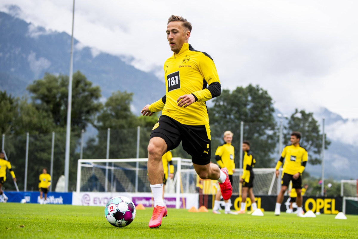 Fu�ball: Saison 2020/2021, Trainingslager von Borussia Dortmund am 14.08.2020 in Bad Ragaz Schweiz. Felix Passlack in Aktion. *** Football Season 2020 2021, training camp of Borussia Dortmund on 14 08 ...