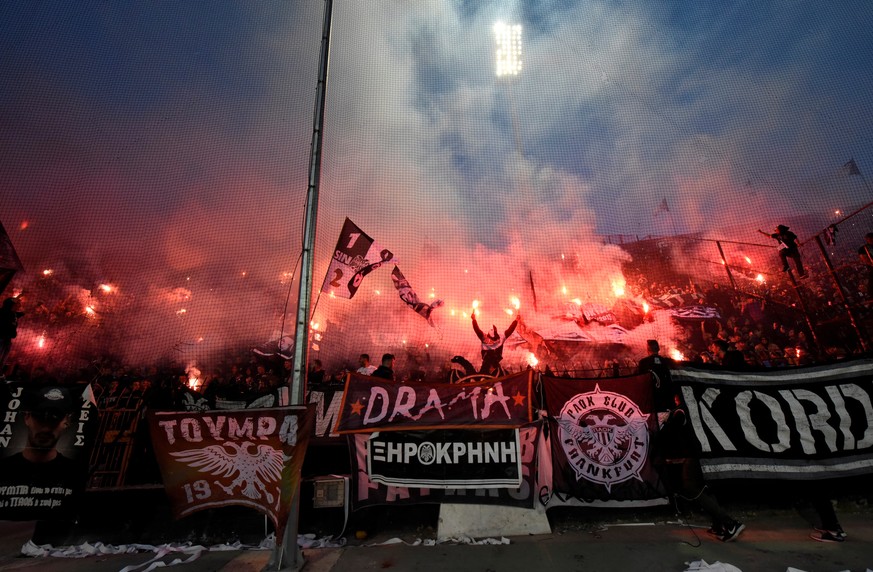 Soccer Football - Super League Greece - PAOK v Levadiakos - Toumba Stadium, Thessaloniki, Greece - April 21, 2019 PAOK fans REUTERS/Alexandros Avramidis