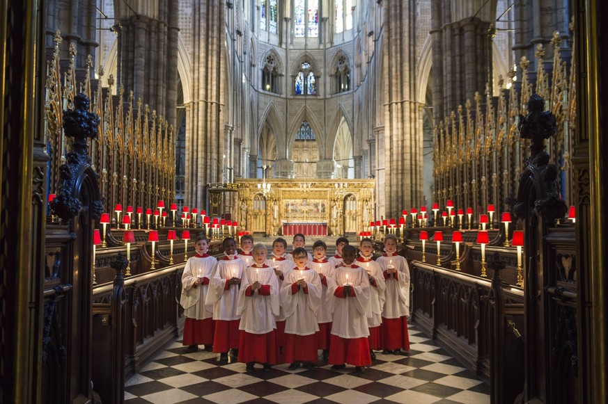 Ein junger Sänger des Chors der Westminster Abbey fiel bei der Beerdigung besonders auf.