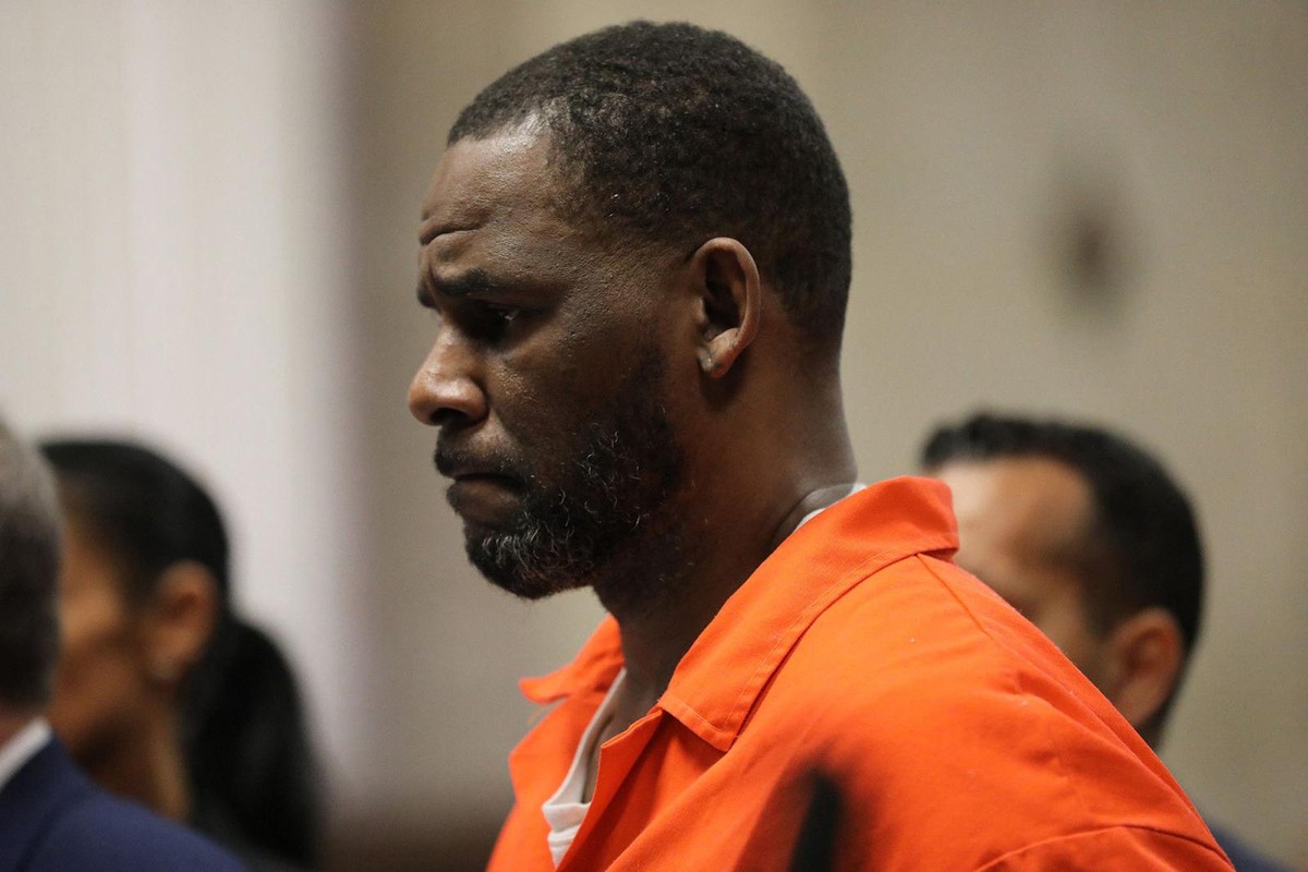 R. Kelly appears during a hearing at the Leighton Criminal Courthouse on Sept. 17, 2019, in Chicago. (Antonio Perez/Chicago Tribune/TNS/ABACAPRESS.COM - NO FILM, NO VIDEO, NO TV, NO DOCUMENTARY