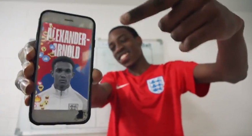 "For the nation, by the nation" – so gibt man ganz ohne Hologramm sein Team bekannt