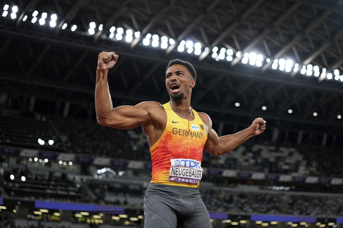 Germany&#039;s Leo Neugebauer reacts after an attempt in the decathlon javelin throw at the World Athletics Championships in Tokyo, Sunday, Sept. 21, 2025. (AP Photo/Matthias Schrader)
