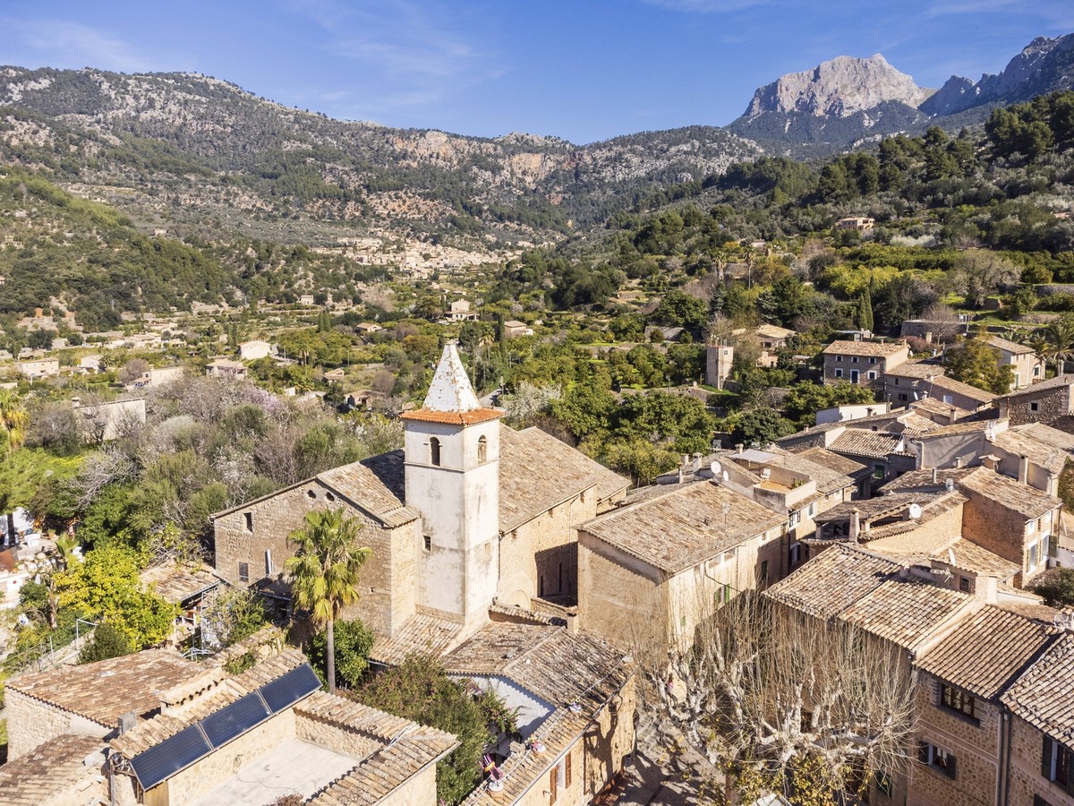 Biniaraix village Biniaraix village, in the Soller Valley, Natural area of the Serra de Tramuntana., Majorca, Balearic Islands, Spain Copyright: xZoonar.com/BartomeuxBalaguerxRotgerx 21396076