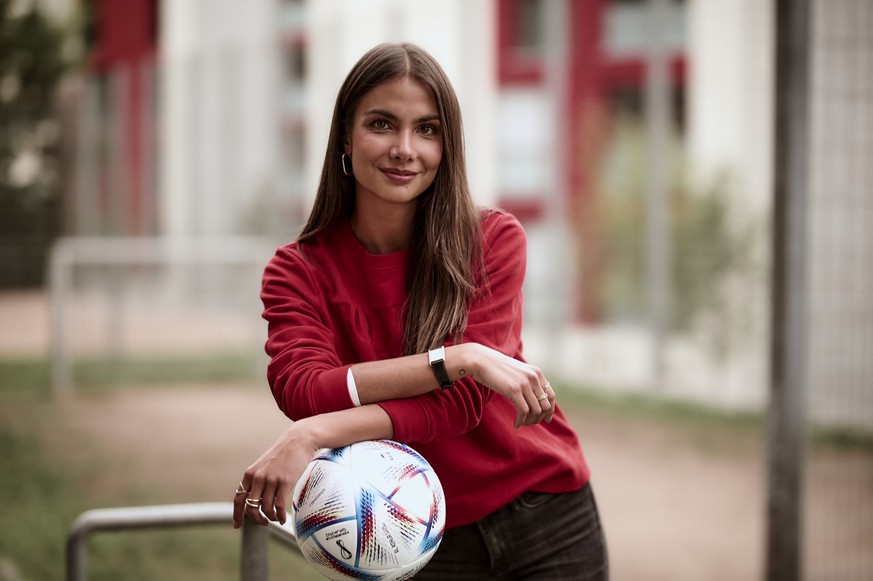 Lea Wagner wird in Katar zum ersten Mal als WM-Reporterin die Nationalmannschaft für die ARD begleiten.