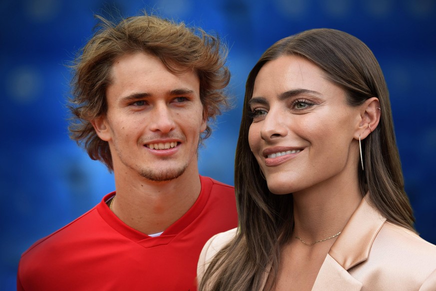 FOTOMONTAGE: Bestaetigt: Sophia Thomalla und Tennisprofi Alexander Zverev sind ein Paar *** FOTOMONTAGE Confirmed Sophia Thomalla and tennis pro Alexander Zverev are a couple