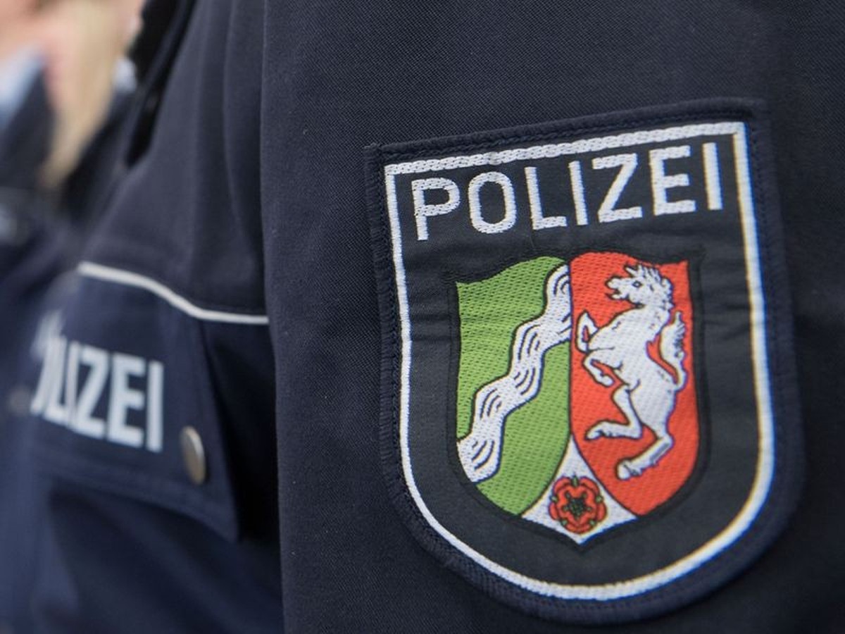 ARCHIV - Insgesamt sieben Männer nahm die Polizei fest. Foto: Bernd Thissen/dpa