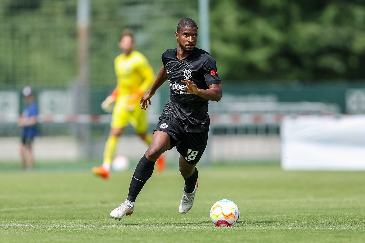 Almamy Touré Ende 2021 noch als nicht konstant und zuverlässig genug.