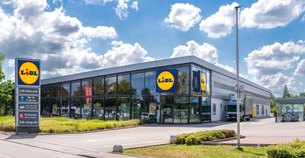 Lidl hat ein veganes Produkt angepriesen, das einen Kunden verwundert.