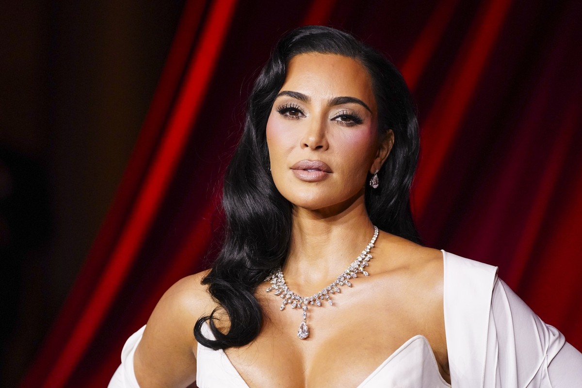 ARCHIV - 19.10.2024, USA, Los Angeles: Kim Kardashian kommt zur vierten jährlichen Academy Museum Gala im Academy Museum of Motion Pictures. (zu dpa: «Kim Kardashian: «Endlich mein Jurastudium abgesch ...