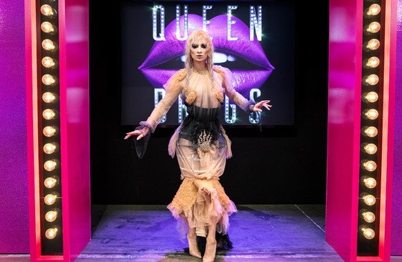 Titel: Queen of Drags;
Staffel: 1;
Folge: 3;
Person: Candy Crash;
Copyright: ProSieben/Martin Ehleben;
Fotograf: Martin Ehleben;
Bildredakteur: Susi Lindlbauer;
Dateiname: 1815872.jpg;
Rechteh ...
